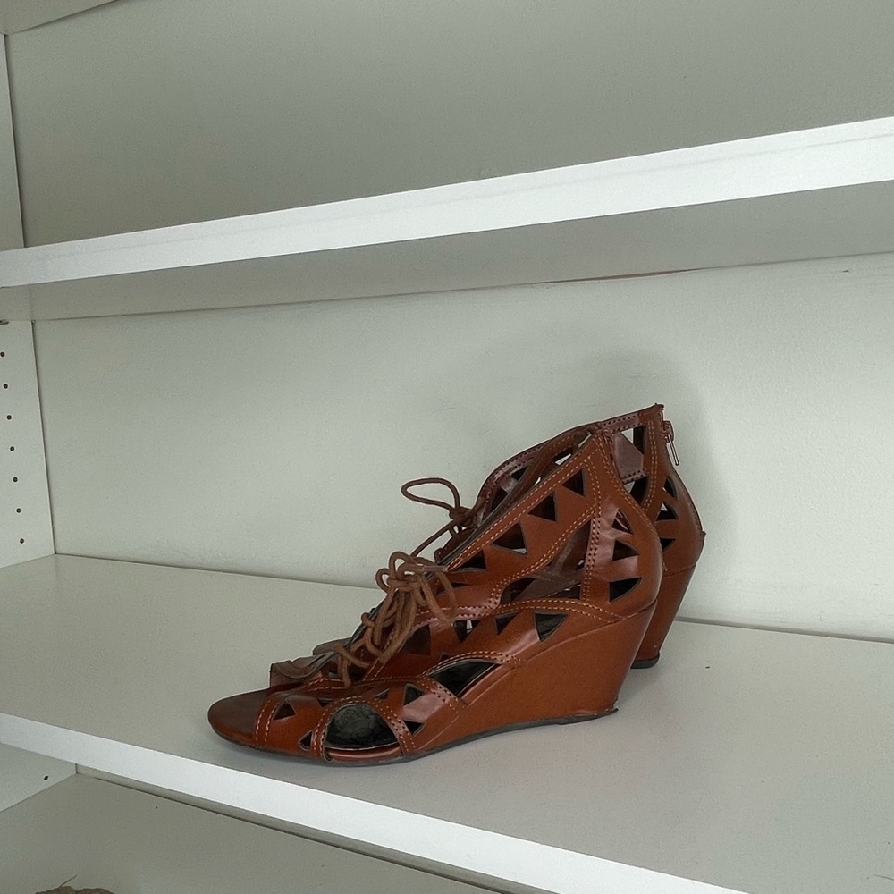 Material Girl - Lace Up Wedge Sandals Sz 8